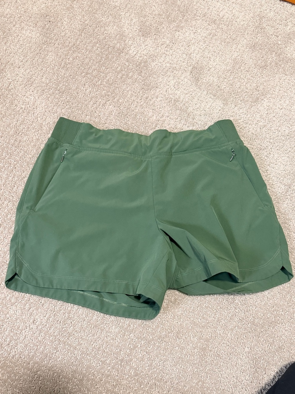 CALIA by Carrie Underwood Olive Green Athletic Shorts with Zipper Pockets